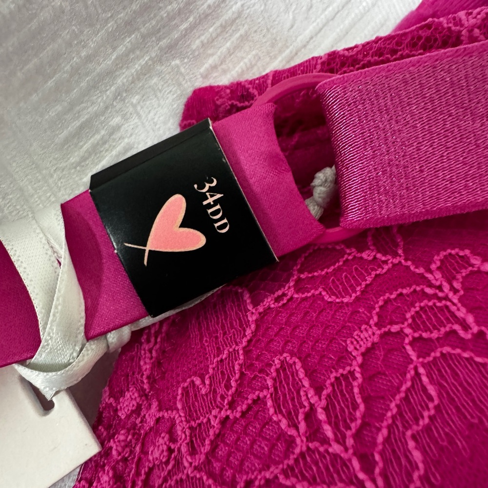 Victoria Secret Bra - Picture 8 of 8